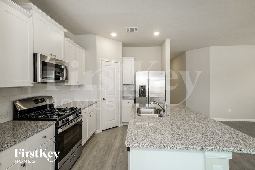 Building Photo - 6707 Hatchery Way