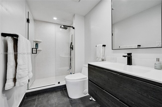 Building Photo - 20281 E Country Club Dr