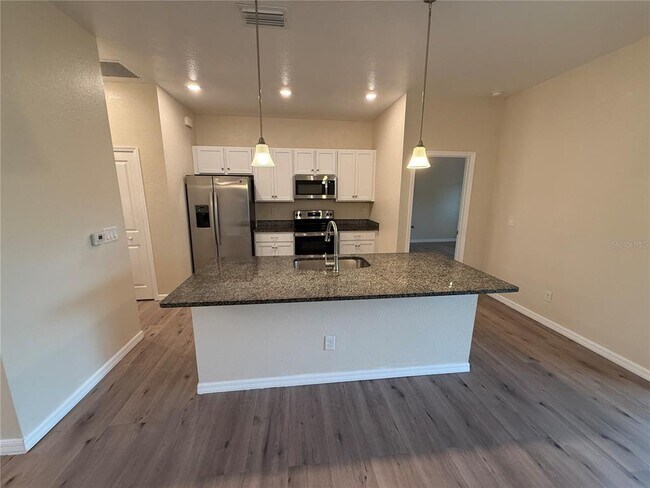 Building Photo - 3771 S San Mateo Dr