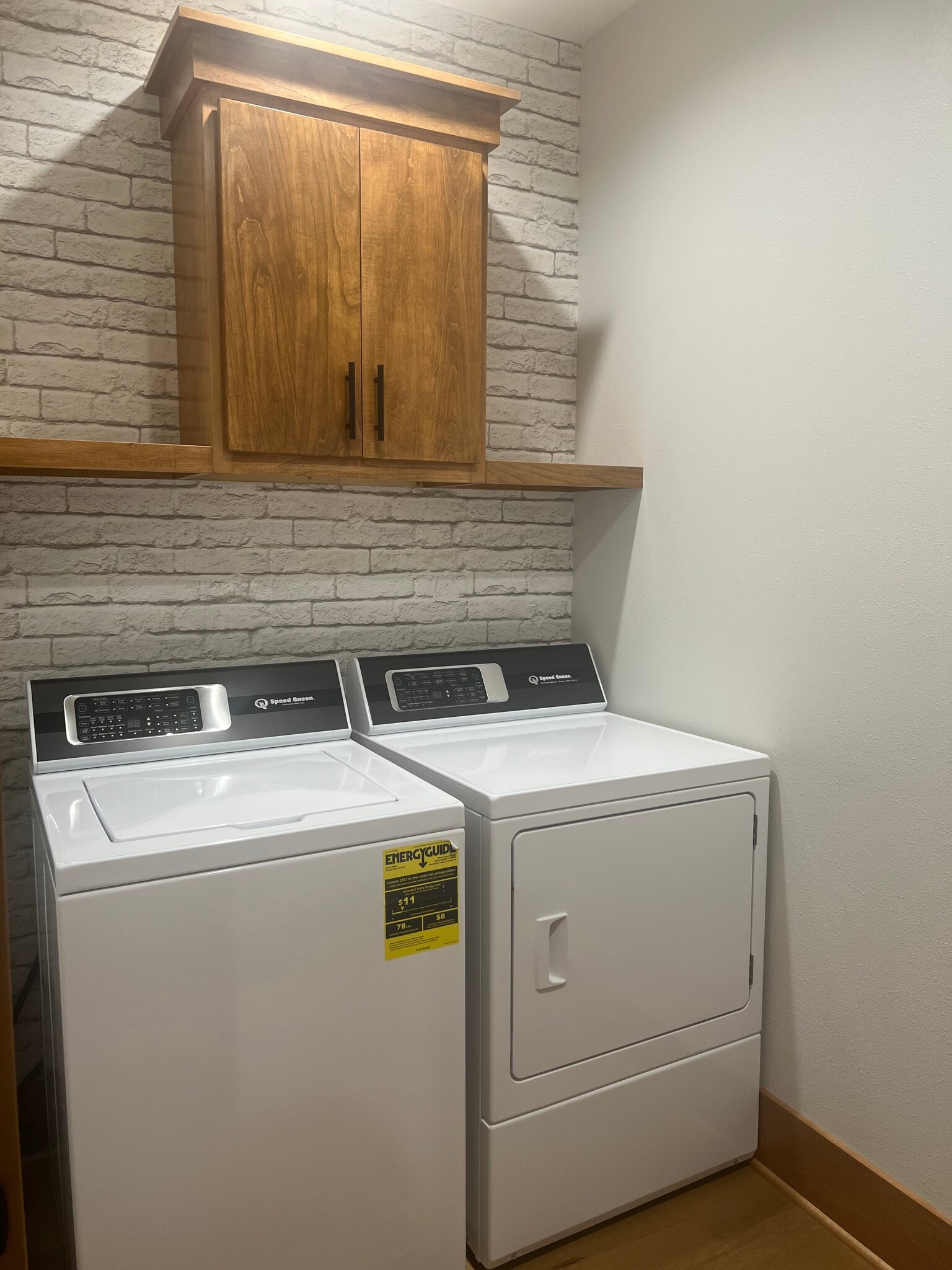 Laundry Room - 324 9th St