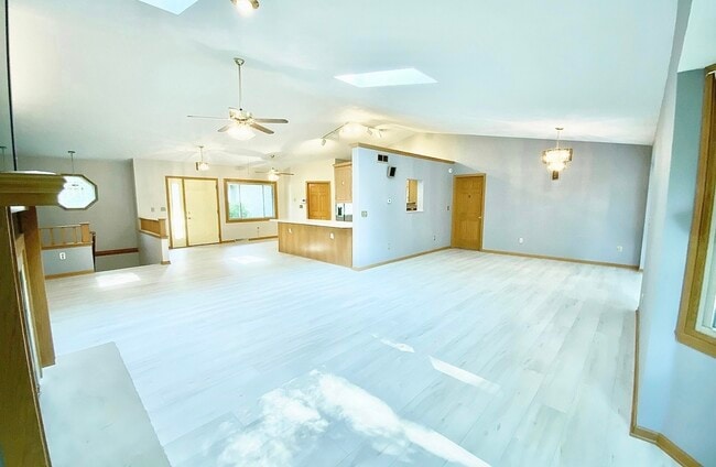Building Photo - 3121 Carefree Dr