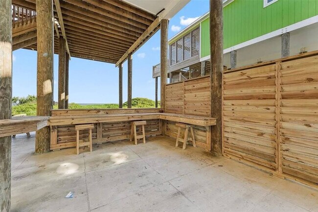 Building Photo - 1714 TX-87