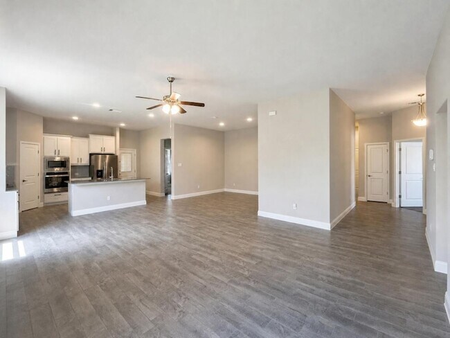 Building Photo - 1017 Greencove Dr