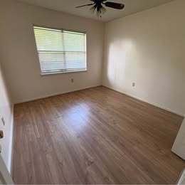 Building Photo - 3824 Brookfield Dr