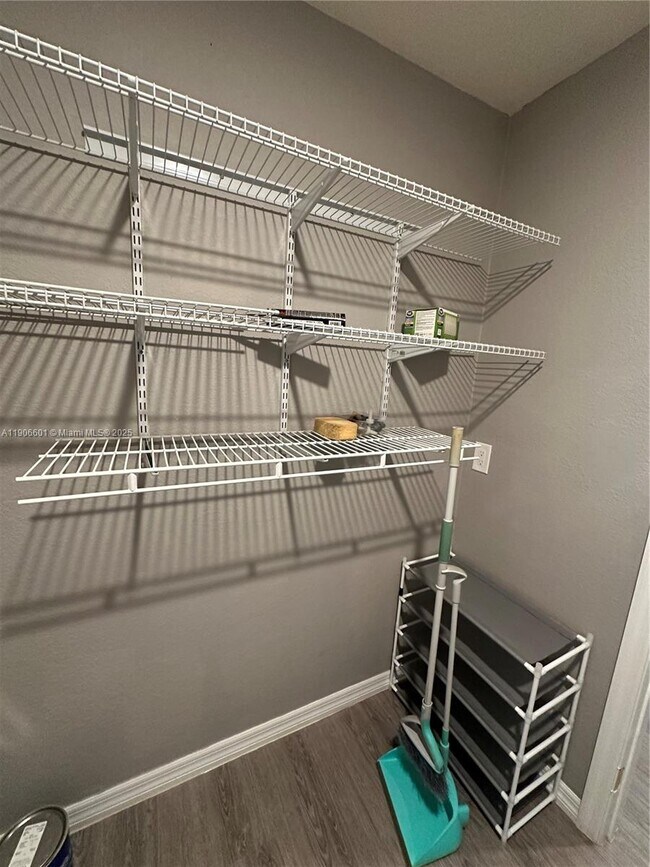 Building Photo - 7003 Burma Cir