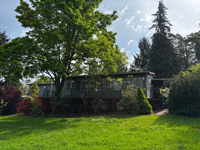 Building Photo - Rare 3-Acre 3BR Home in South Salem – Shops, Workspace & Greenhouses