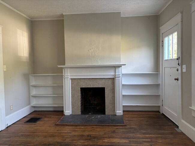 Building Photo - 202 N Virginia Ave