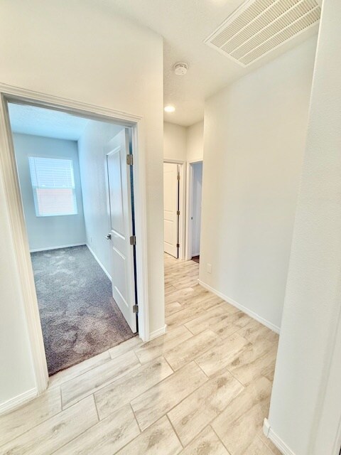 Building Photo - 6113 Strand Loop SE