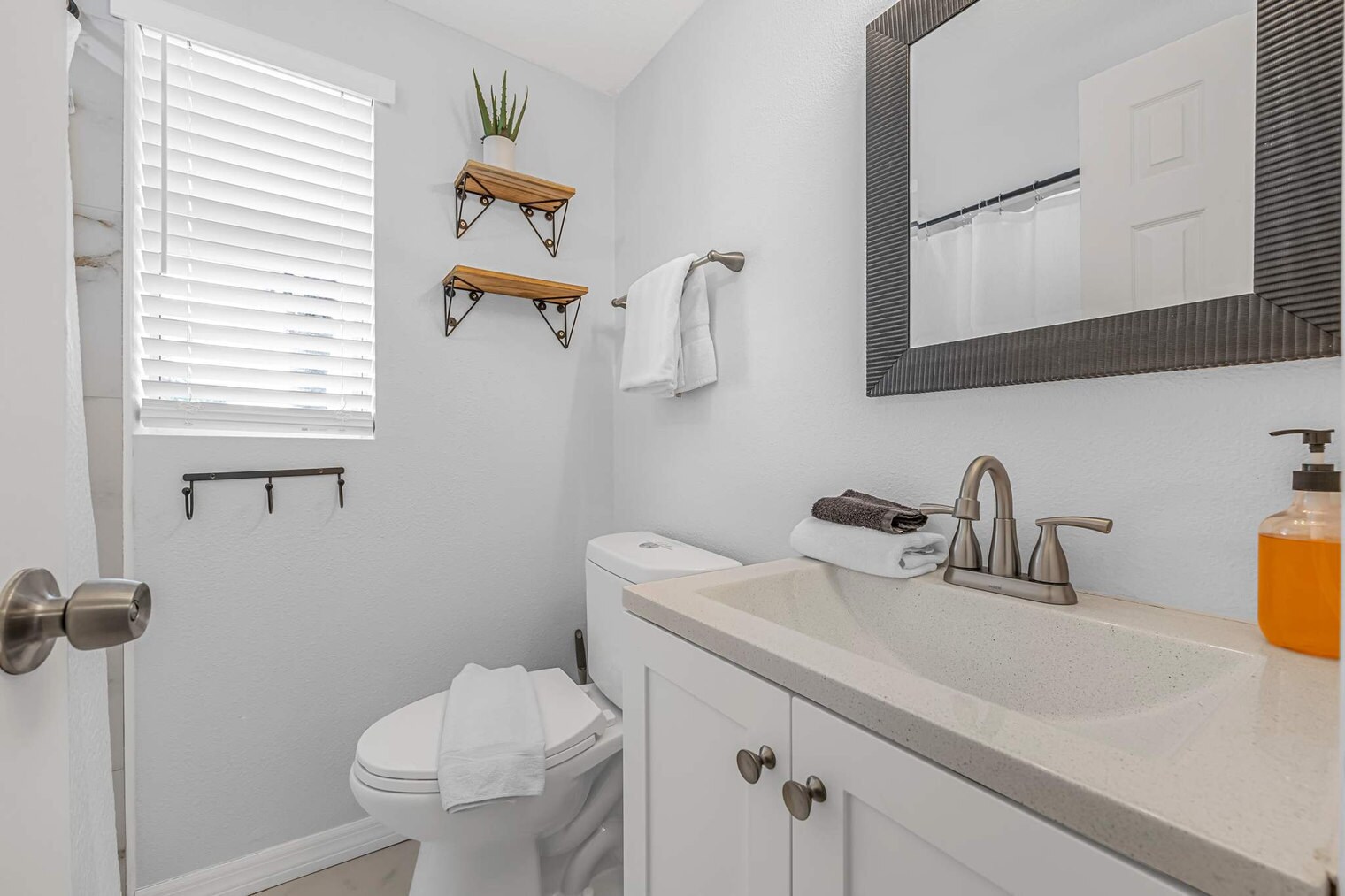 Building Photo - 3524 S Atlantic Ave