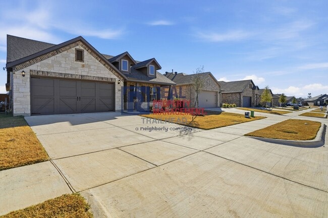 Building Photo - Inviting 3-Bedroom Home with Covered Patio