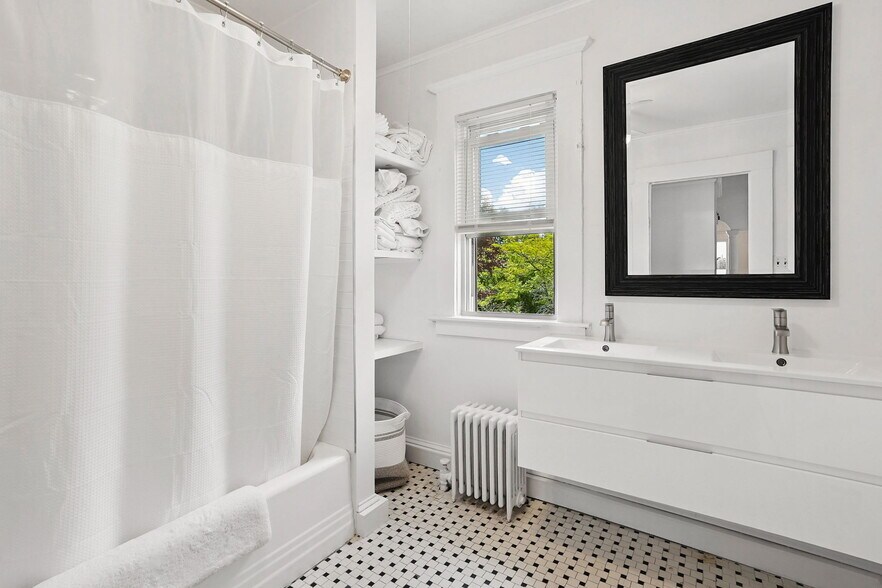 Hall Bathroom - 134 Old Mamaroneck Rd