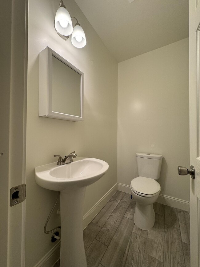 Building Photo - 2030 S Hayden St