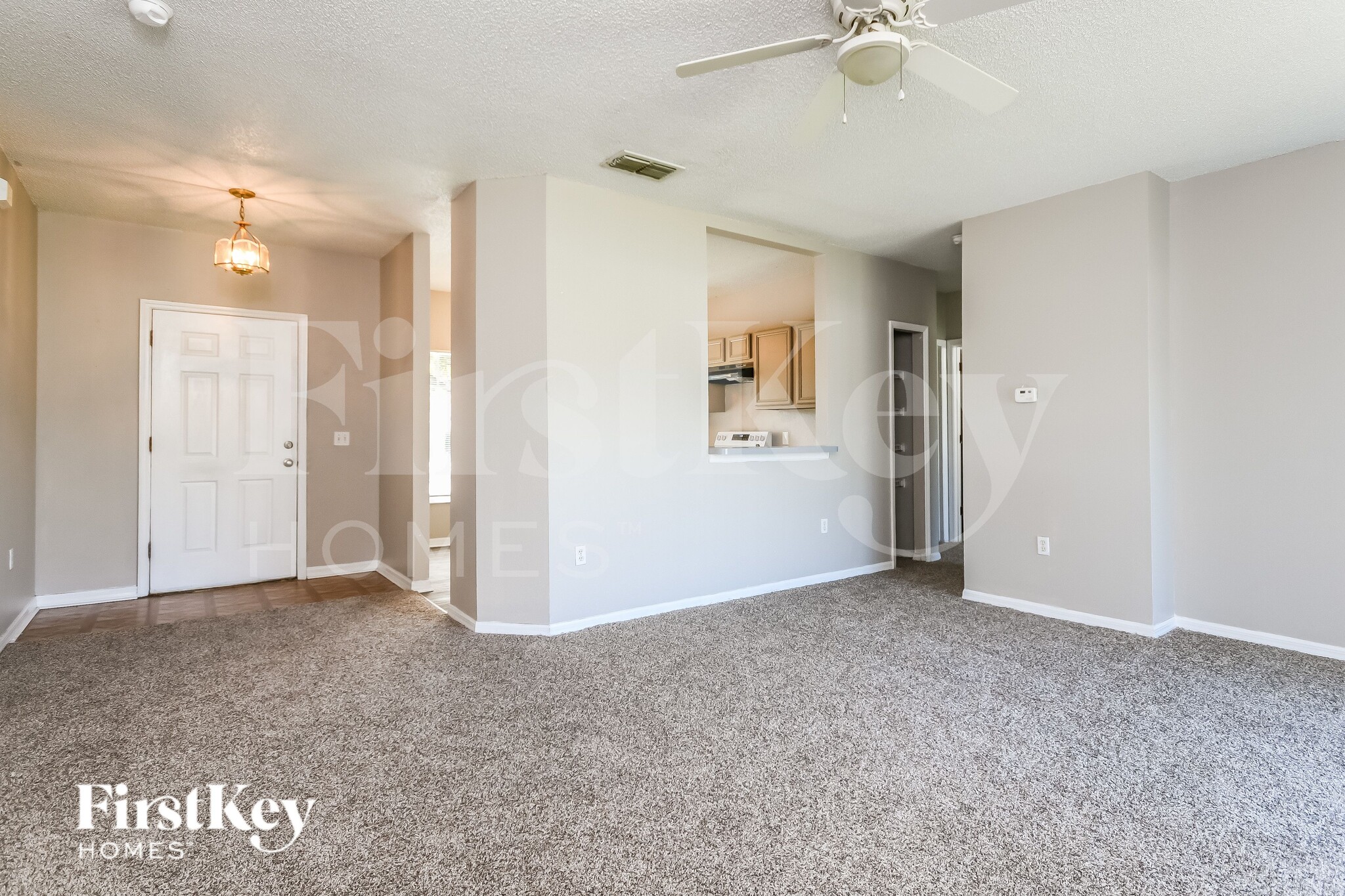 Building Photo - 702 Cotulla Dr