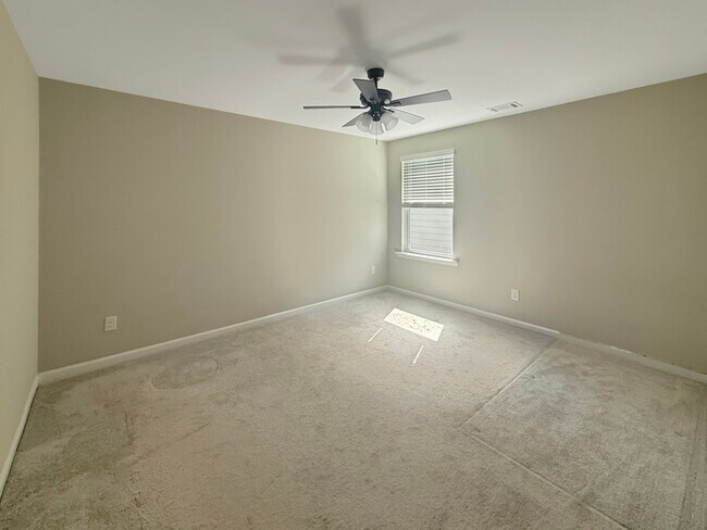 Building Photo - 4372 Grosbeak Dr