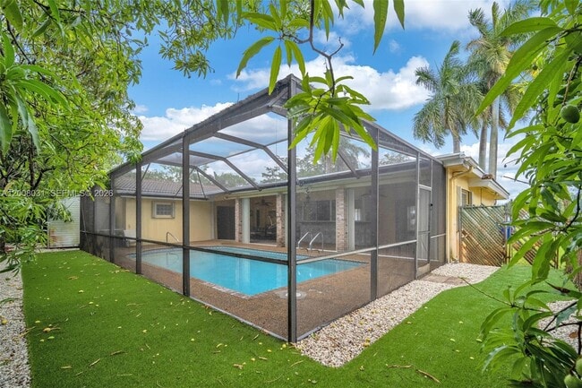 Building Photo - 3441 N Hills Dr