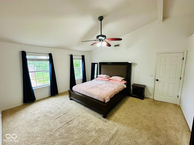 Building Photo - 5273 Ivy Hill Dr