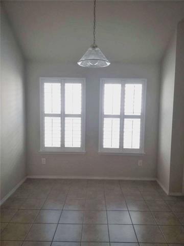 Building Photo - 1724 River Oaks Dr