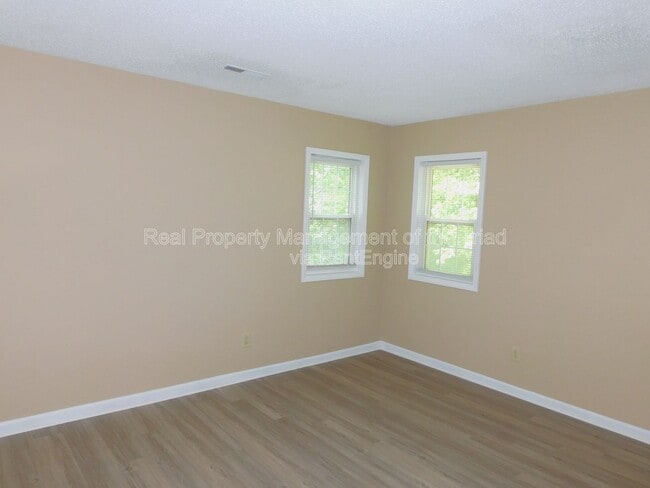 Building Photo - 7185 Avenbury Cir