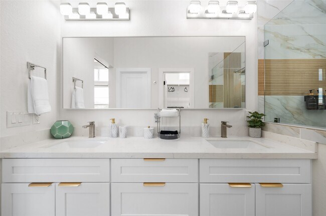 Building Photo - 7089 Tierwester St