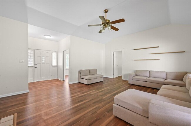 Building Photo - 12753 Burson Dr