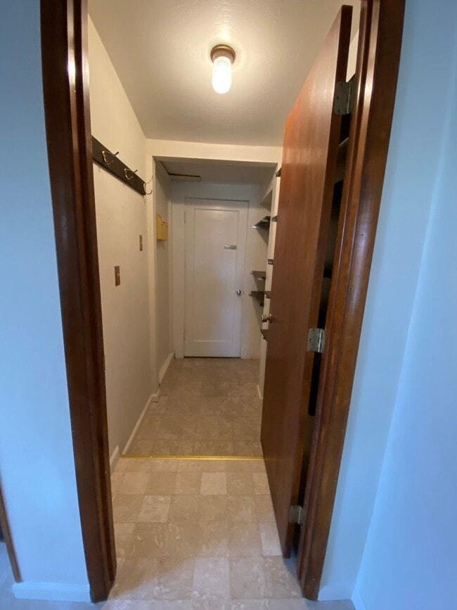 Building Photo - Beautiful Home in Old Southwest Reno w/Large Backyard