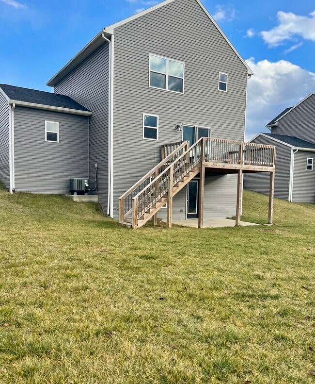 Building Photo - 206 Woodridge Dr