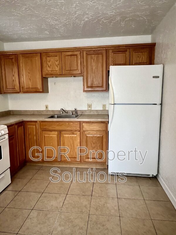 Building Photo - 3529 Ross Ave SE