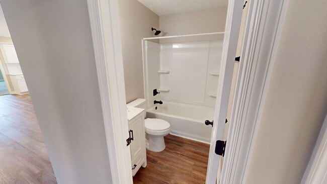 Building Photo - Remodeled 3 Bedroom Ranch with Fenced Backyard in Convenient Location