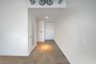 Building Photo - 200 Hoover Ave