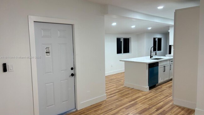 Building Photo - 4147 NW 23rd Ct
