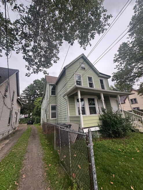 Building Photo - 1427 E 51st St