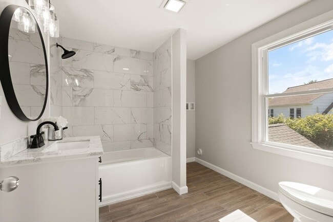 Building Photo - 129 Maple Ave