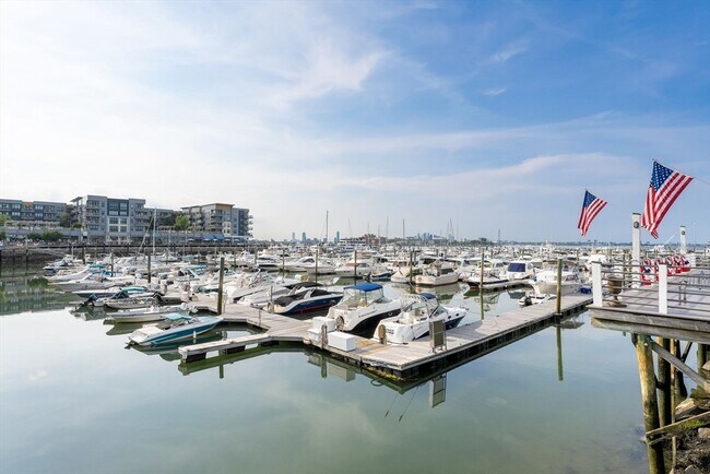 Building Photo - 1001 Marina Dr