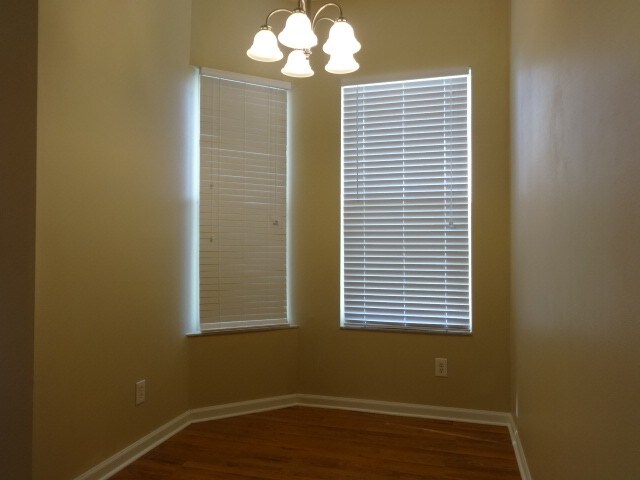 Building Photo - 2462 St Johns Ln
