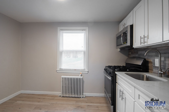 Building Photo - 473 Park Ave