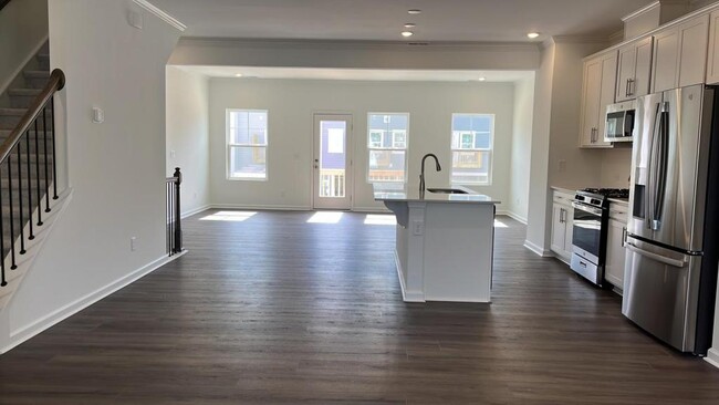 Building Photo - 836 Basswood Gln Trl