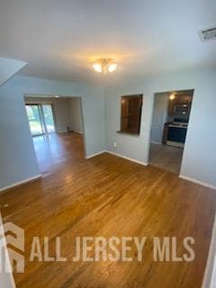 Building Photo - 1105 N Oaks Blvd