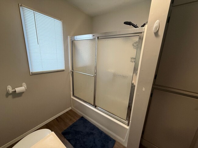 Building Photo - 119/121 W Kemp