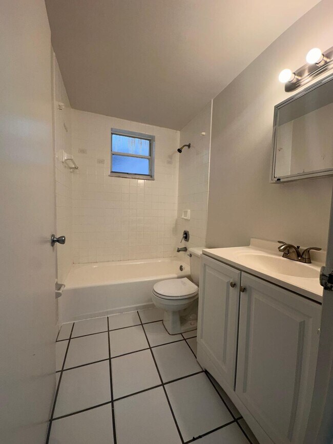 Floorplan - 626 - Kina Hialeah