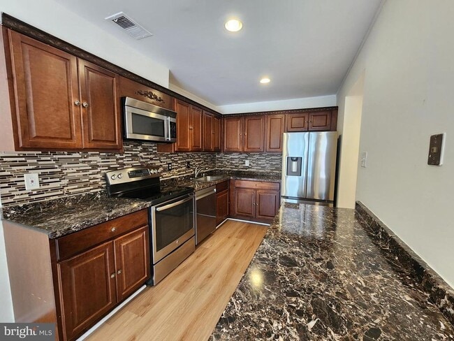 Building Photo - 10662 Spring Oak Ct