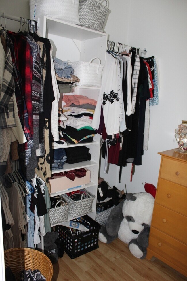 Building Photo - 3745 W Argyle St