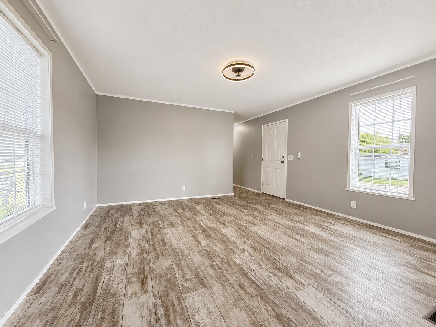 Building Photo - 11827 Cascade Cir