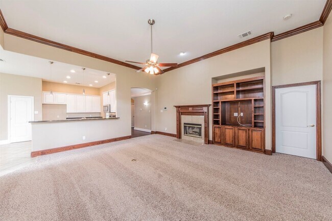 Building Photo - 5212 Estrella Ln