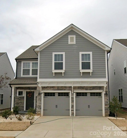 Building Photo - 574 Scotch Meadows Loop