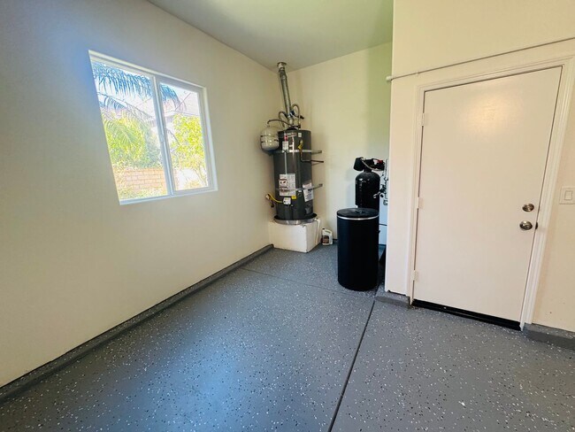 Building Photo - 3273 Canopy Dr