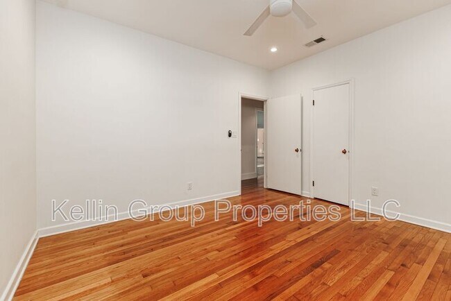 Building Photo - 1203 Easton Dr
