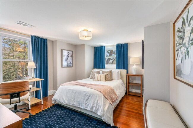 Building Photo - 17 Cedar Terrace