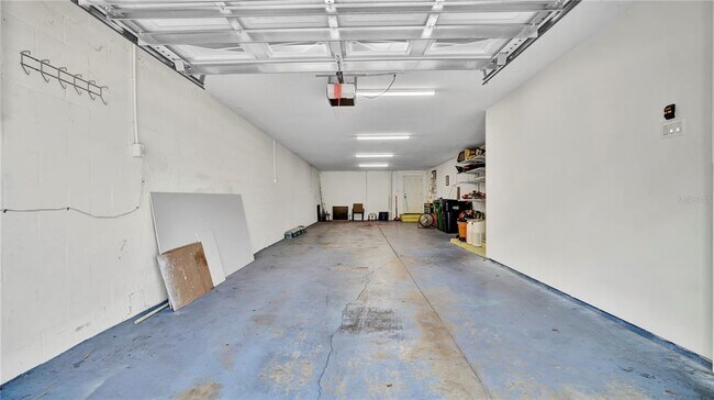 Building Photo - 5016 W Lancaster St