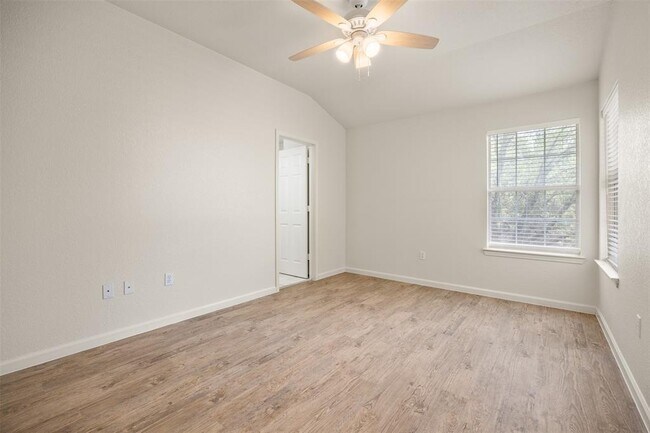 Building Photo - 21513 Pershing Ave