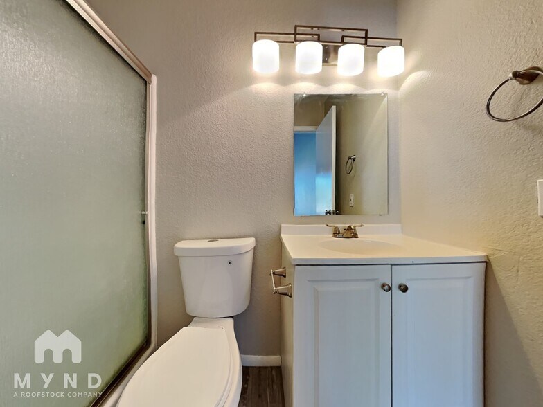 Building Photo - 7801 N 44th Dr